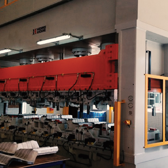 Yüksek Hızda Koç Paralellik Kontollü 400 Ton Sıvama Presi Hidrolik Sistem Tasarımı